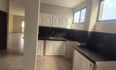 Departamento en Alquiler en Los Ceibos, 2 Habitaciones, 2 Baños, Balcón,  Norte de Guayaquil.