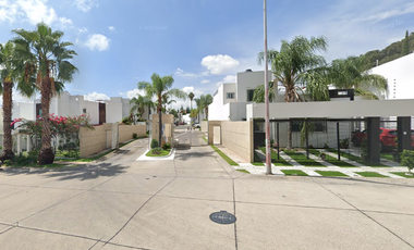 ¡¡REMATE!! ¡¡HERMOSA CASA EN UNA DE LAS MEJORES ZONAS DEL ESTADO DE JALISCO!!