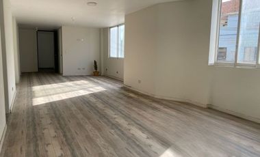 ¡Vive En Grande En Este Espacioso Departamento De 146 M2 En Las Casuarinas!