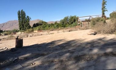 GRAN TERRENO ESQUINA - AV COPAYAPU