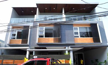 3 Storey Elegant Townhouse for sale in Don Antonio Heights Brgy Holy Spirit Commonwealth Quezon City