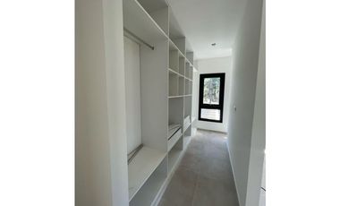VENTA DE CASA EN VILLAROBLES - POSITIVE HOUSE XI