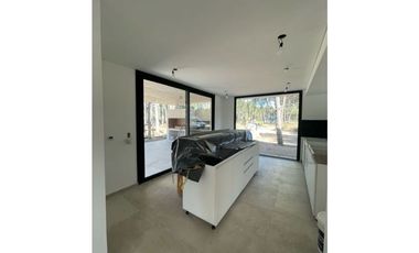 VENTA DE CASA EN VILLAROBLES - POSITIVE HOUSE XI