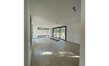 VENTA DE CASA EN VILLAROBLES - POSITIVE HOUSE XI