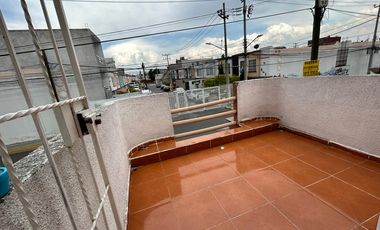 Casa en Venta en Los Héroes Tecamac