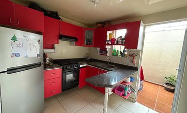 Casa en Venta en Los Héroes Tecamac