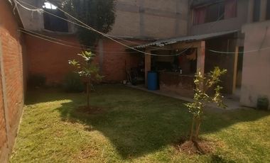 Casa habitacional y comercial en venta con ubicación privilegiada, a una cuadra del nuevo tren