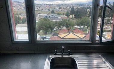 RENTA DEPARTAMENTO, AV. DE LA PRENSA Y JOSE FERNANDEZ SALVADOR, CENTRO NORTE QUITO