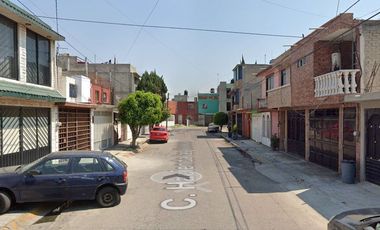 ¡APROVECHA ESTA INCREÍBLE OPORTUNIDAD DE HACER CRECER TU PATRIMONIO! Casa en REMATE HIPOTECARIO BANCARIO Fracc Hacienda Real de Tultepec, Tultepec, Mé