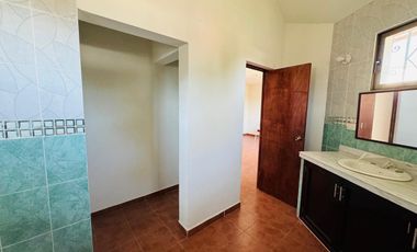 CASA EN VENTA TRES RECAMARAS Y CUARTO DE SERVICIO COATEPEC VERACRUZ