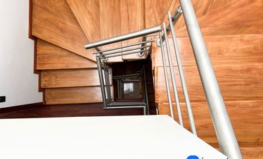 Venta de casa de 4 habitaciones al sur de Loja