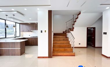 Venta de casa de 4 habitaciones al sur de Loja