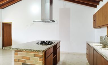 PR19381 Casa comercial en arriendo en el sector La Mina