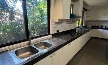 5 Bedroom House and Lot in VALLE VERDE 5 PP Code # L846