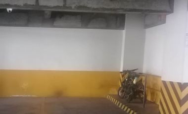 Parking lot available in Makati