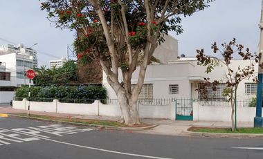 Vendo Espaciosa Casa De 397M2 A Precio De Terreno En Calle Valle Riestra - San Isidro