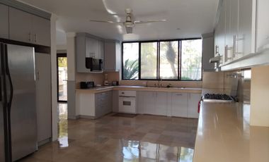 Casa en Urbanización El Rio - Vía Samborondón