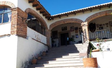 # Casco de Hacienda con Terreno en 420 Has en El Estado de Hidalgo.