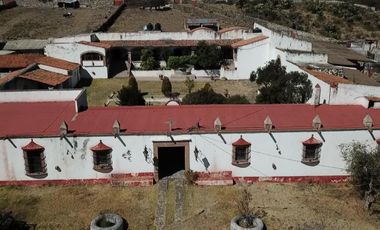 # Casco de Hacienda con Terreno en 420 Has en El Estado de Hidalgo.