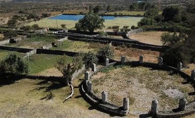 # Casco de Hacienda con Terreno en 420 Has en El Estado de Hidalgo.