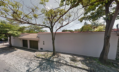 Casa con Gran Alberca en Vista Hermosa Cuernavaca Morelos en Remate Bancario