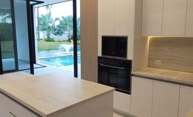 Isla Mocoli, Vendo Casa de Estreno 4 Dorm con Piscina y Jacuzzi, Vista Al Lago