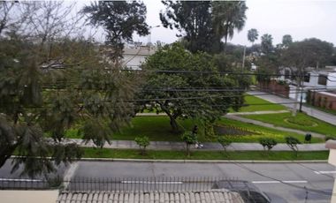 Ocasión Venta Casa Gardenias  remodelada fte/parque 252At remodelada  $.504,000 a tratar