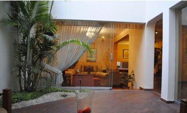 Ocasión Venta Casa Gardenias  remodelada fte/parque 252At remodelada  $.504,000 a tratar