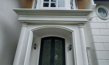 Rumah Cantik Mewah Elegan Siap Huni Strategis Area Kemang Jakarta Selatan