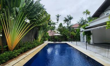Rumah Cantik Mewah Elegan Siap Huni Strategis Area Kemang Jakarta Selatan