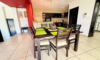 RENTA de bonita CASA ÁNGELES con alberca y jacuzzi climatizados; con vistas panorámicas con enorme jardín en Fracc Rancho San Diego en Ixtapan de la S