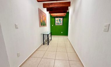 RENTA de bonita CASA ÁNGELES con alberca y jacuzzi climatizados; con vistas panorámicas con enorme jardín en Fracc Rancho San Diego en Ixtapan de la S