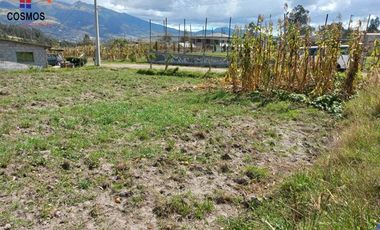 Venta de terreno en Otavalo sector Gualavi por San Pablo del Lago, 810 m2