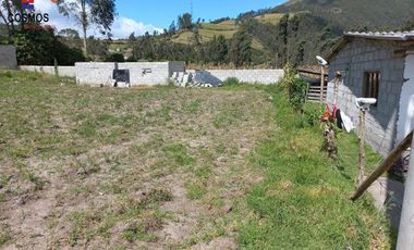 Venta de terreno en Otavalo sector Gualavi por San Pablo del Lago, 810 m2