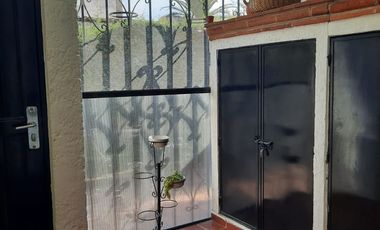 SE VENDE CASA EN CLUB DE GOLF CON BUNGALOW