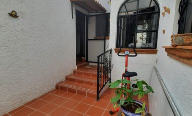 SE VENDE CASA EN CLUB DE GOLF CON BUNGALOW