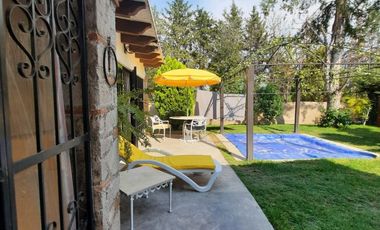 SE VENDE CASA EN CLUB DE GOLF CON BUNGALOW
