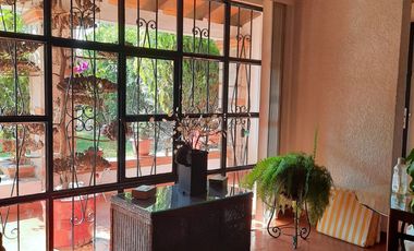 SE VENDE CASA EN CLUB DE GOLF CON BUNGALOW