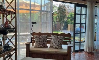 SE VENDE CASA EN CLUB DE GOLF CON BUNGALOW
