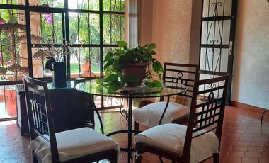 SE VENDE CASA EN CLUB DE GOLF CON BUNGALOW