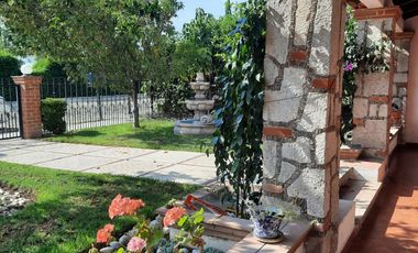 SE VENDE CASA EN CLUB DE GOLF CON BUNGALOW