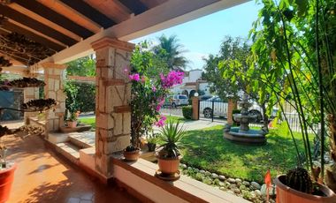 SE VENDE CASA EN CLUB DE GOLF CON BUNGALOW