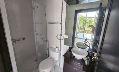 Samborondon, Renta de hermosa casa 4 dormitorios con Piscina, jacuzzi y sauna