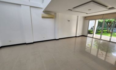 Samborondon, Renta de hermosa casa 4 dormitorios con Piscina, jacuzzi y sauna