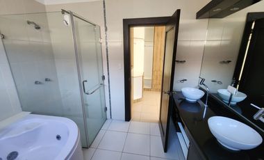 Samborondon, Renta de hermosa casa 4 dormitorios con Piscina, jacuzzi y sauna