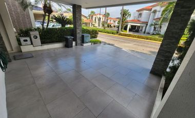 Samborondon, Renta de hermosa casa 4 dormitorios con Piscina, jacuzzi y sauna