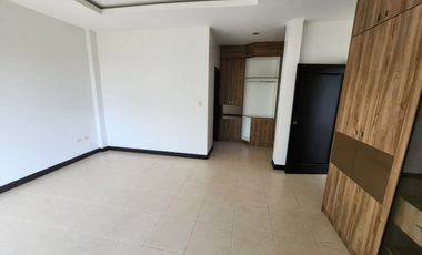 Samborondon, Renta de hermosa casa 4 dormitorios con Piscina, jacuzzi y sauna