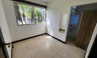 Samborondon, Renta de hermosa casa 4 dormitorios con Piscina, jacuzzi y sauna