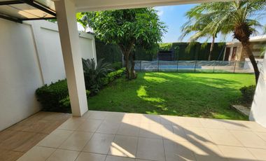 Samborondon, Renta de hermosa casa 4 dormitorios con Piscina, jacuzzi y sauna