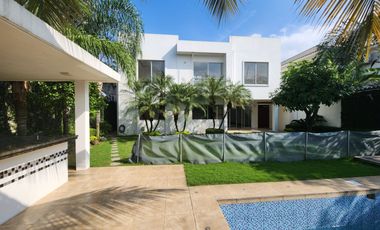 Samborondon, Renta de hermosa casa 4 dormitorios con Piscina, jacuzzi y sauna